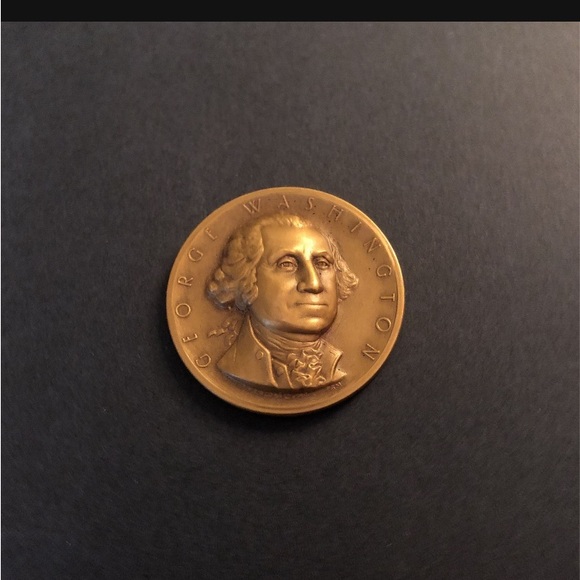 Commemorative Bronze Coin - Picture 2 of 3